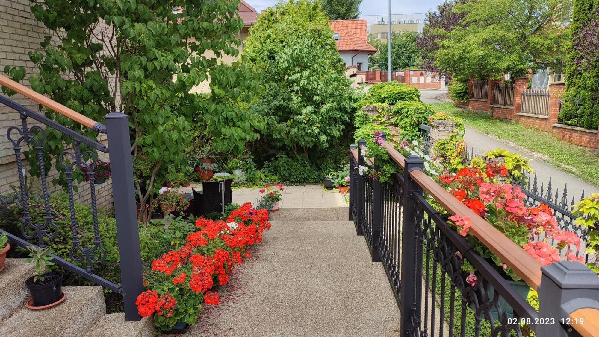 Villa Homestay Nad Helmrovkou Prague Extérieur photo