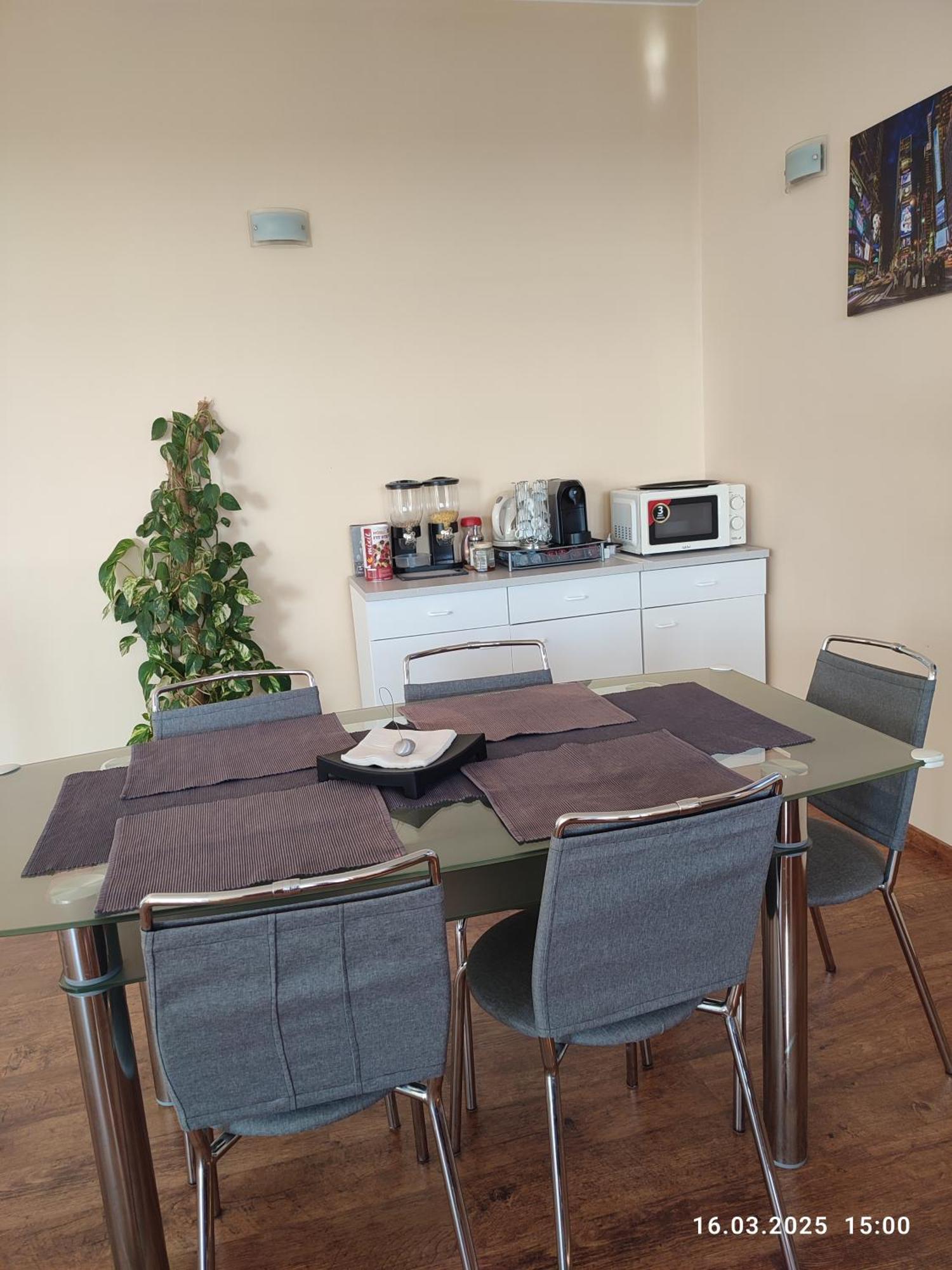 Villa Homestay Nad Helmrovkou Prague Extérieur photo